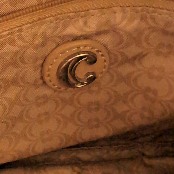 Charming Charlie wristlet - Picture 4 of 9